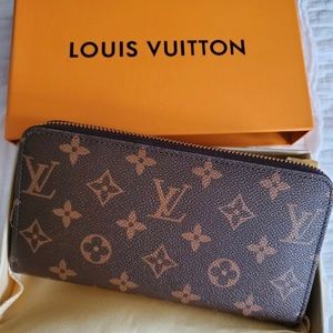 Brand new with box wallet N.O.T. authentic
